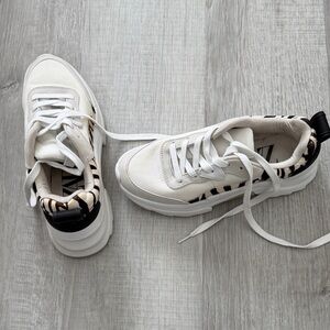 Zara White and Black Women's Sneakers